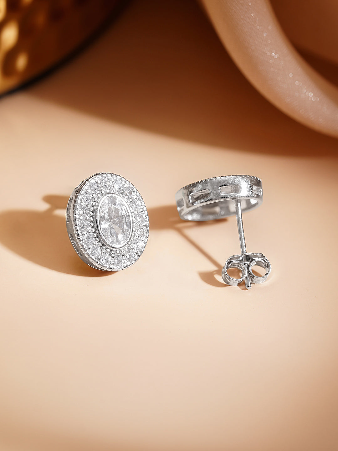 925 Fine Silver Radiant Crystal Stud Earrings フリーサイズ