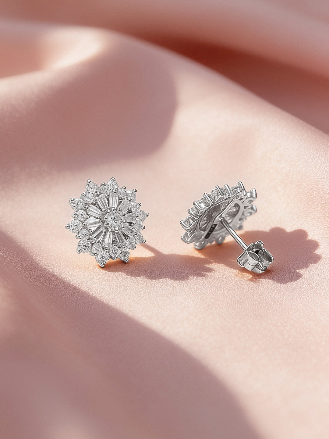 925 Fine Silver Rhodium Plated Floral Stud Earrings フリーサイズ