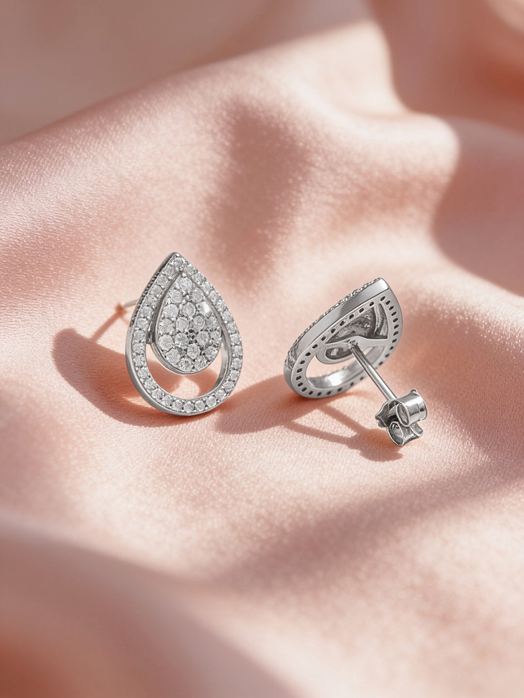 925 Fine Silver Rhodium Plated Teardrop Design Stud Earrings フリーサイズ