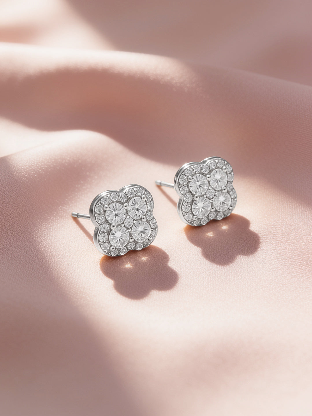 925 Fine Silver Rhodium Plated Floral Stud Earrings フリーサイズ