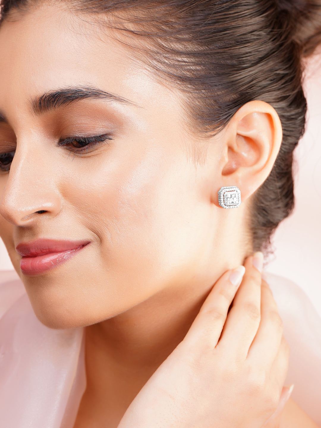 925 Fine Silver Crystal Regal Frame Stud Earrings フリーサイズ