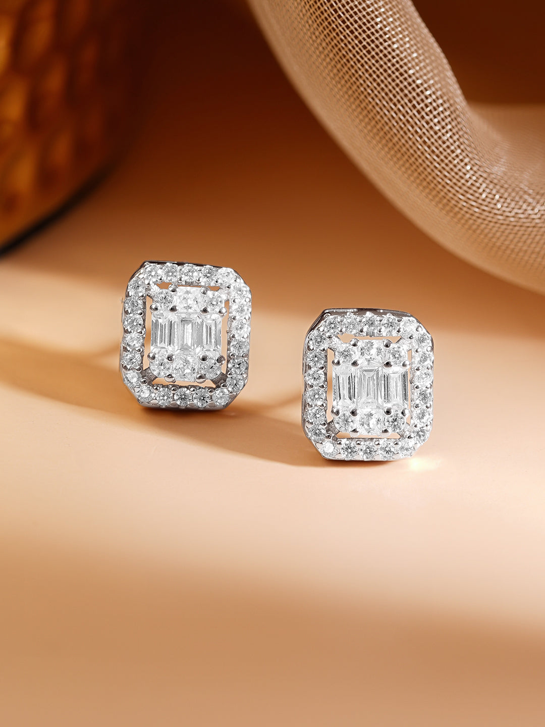925 Fine Silver Rhodium Plated American Diamon Zirconia Cubic Stud Earrings フリーサイズ