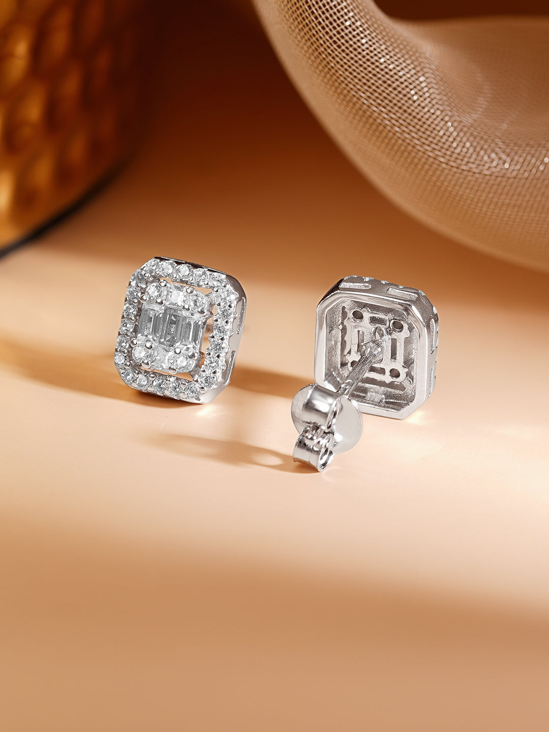 925 Fine Silver Rhodium Plated American Diamon Zirconia Cubic Stud Earrings フリーサイズ