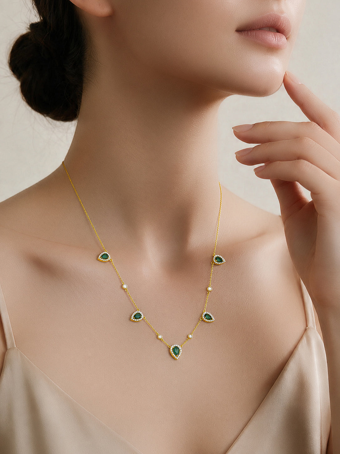 925 Fine Silver Gold Plated Emerald Teardrop Crystal Charm Necklace フリーサイズ