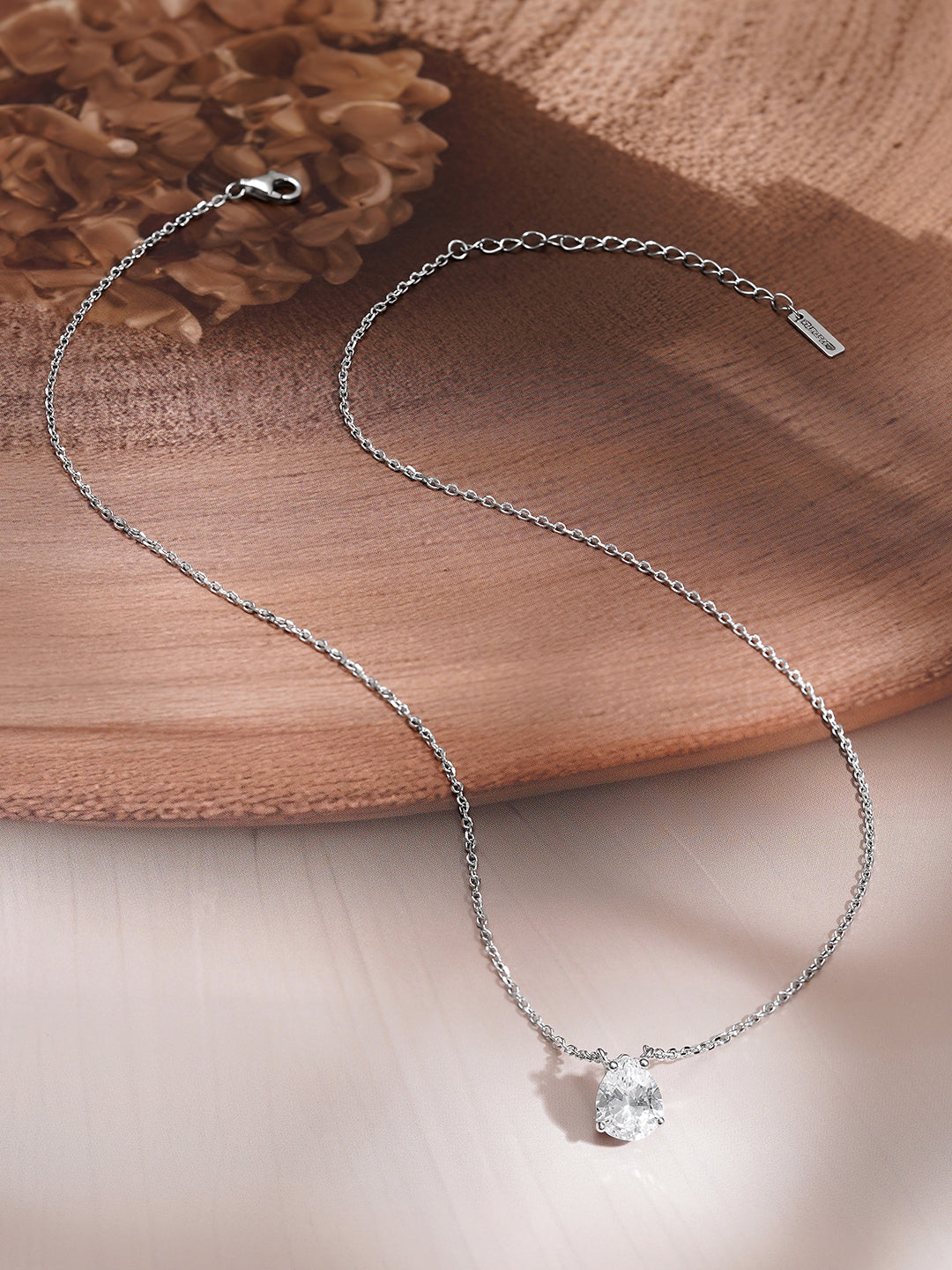 925 Fine Silver Pear Cut Solitaire Cubic Zirconia Pendant Necklace フリーサイズ