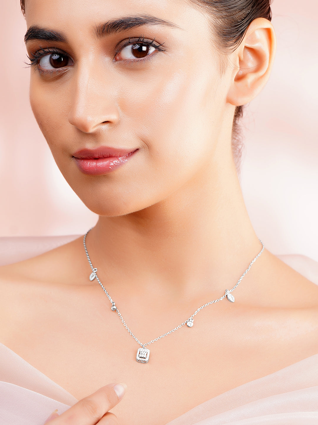 925 Fine Silver Rhodium Plated Multi Charm Necklace フリーサイズ