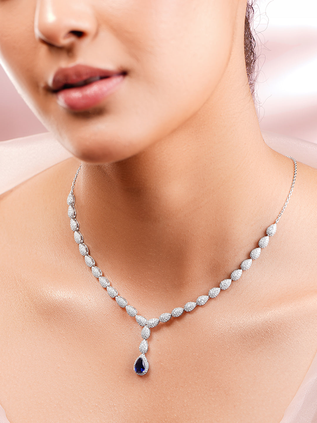 925 Fine Silver Rhodium Plated Leaf Design Blue Sapphire American Diamon Zirconia Necklace フリーサイズ