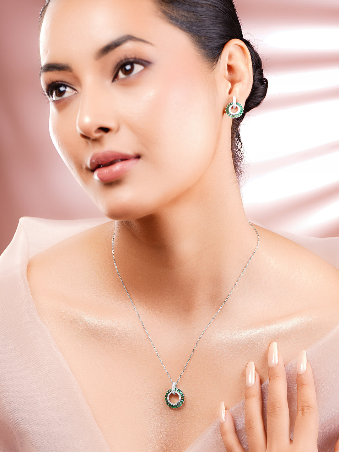 925 Fine Silver Rhodium Plated Emerald AD Circle Charm Pendent Set フリーサイズ
