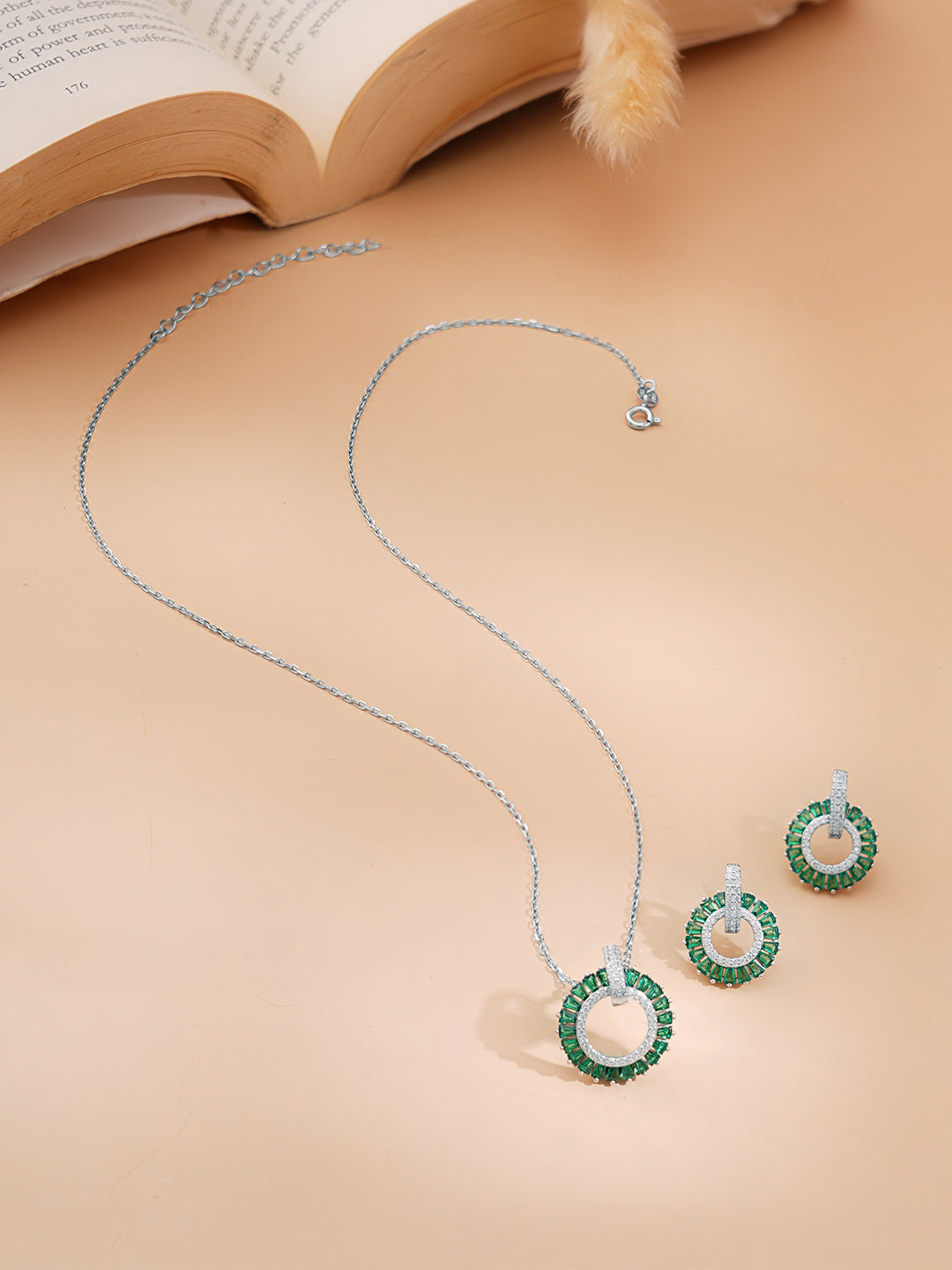 925 Fine Silver Rhodium Plated Emerald AD Circle Charm Pendent Set フリーサイズ