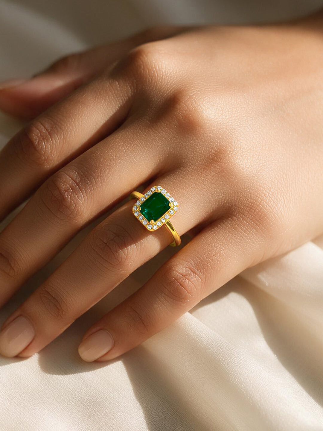 925 Fine Silver Gold Plated Green Emerald Cut Crystal Halo Ring フリーサイズ