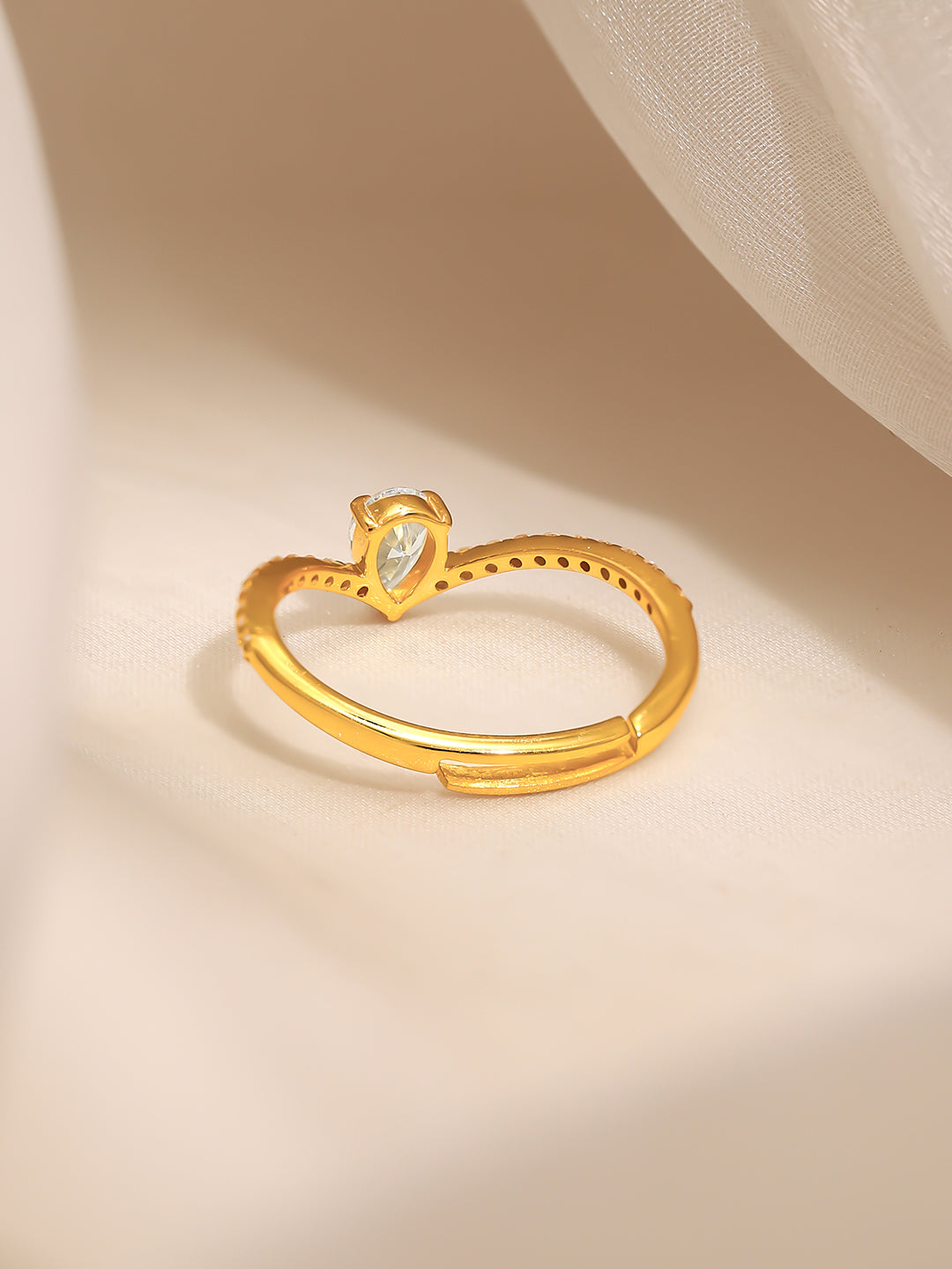 925 Fine Silver Gold Plated Pear Cut Crystal Solitaire Ring フリーサイズ