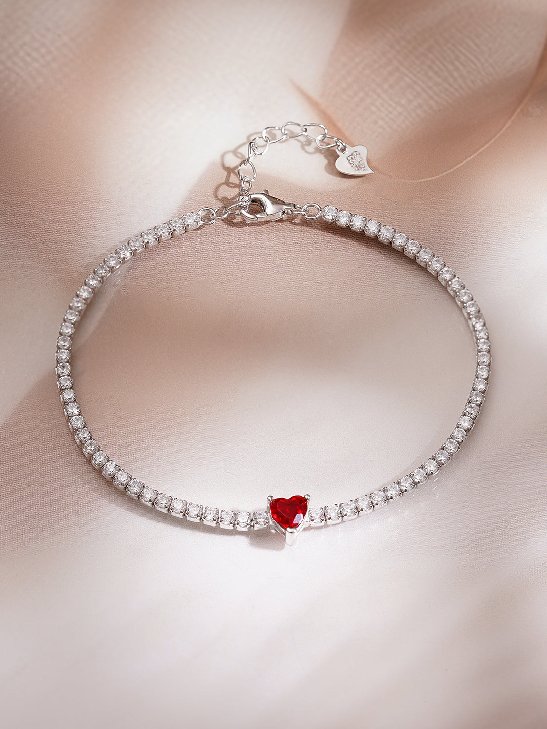 925 Fine Silver Rhodium Plated American Diamon Zirconia Bracelet With Ruby Heart Center & Charm フリーサイズ