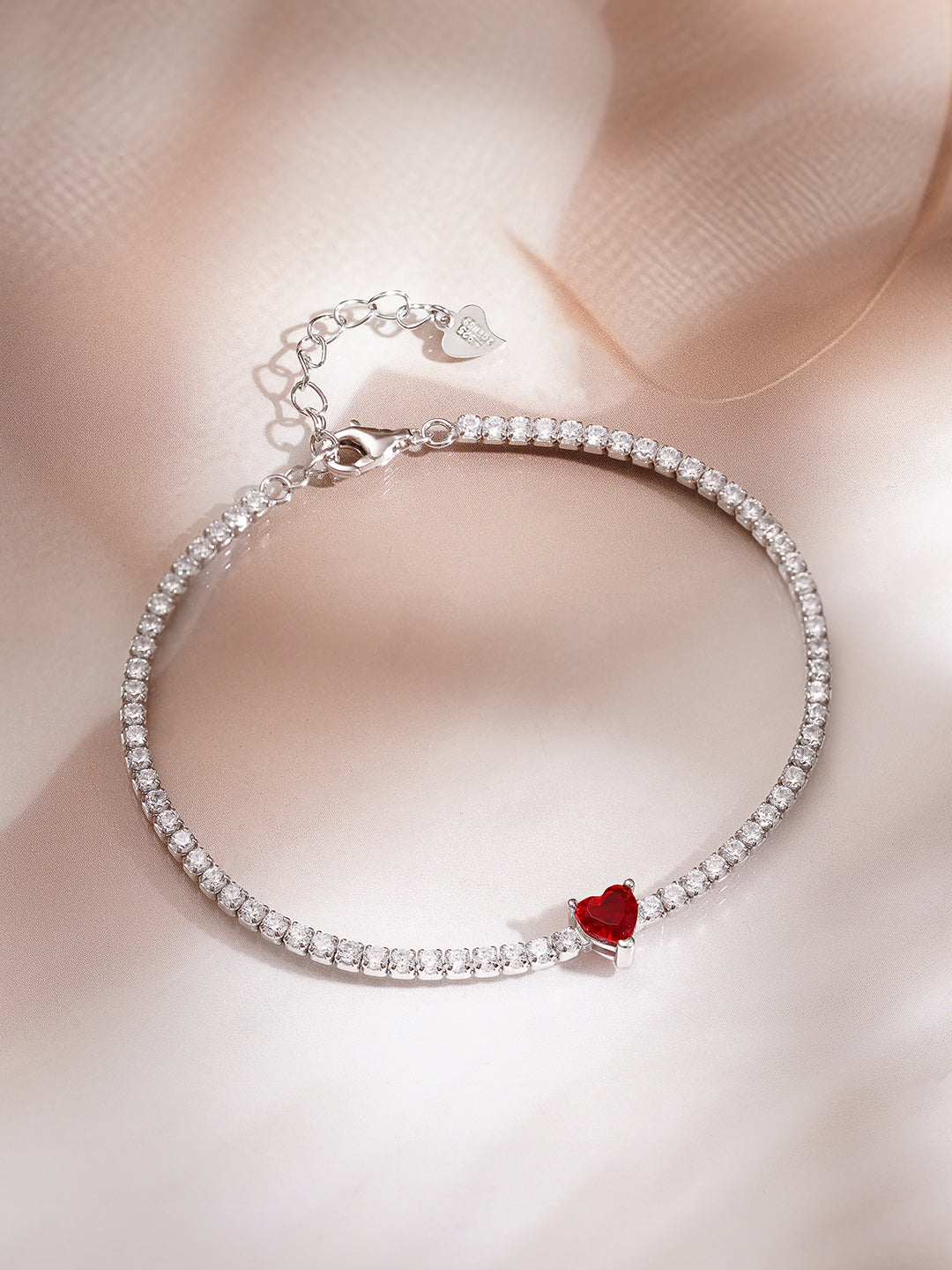 925 Fine Silver Rhodium Plated American Diamon Zirconia Bracelet With Ruby Heart Center & Charm フリーサイズ