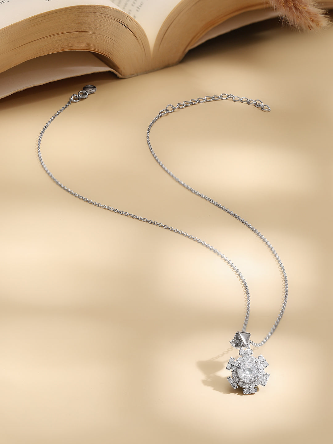 925 Fine Silver Rhodium Plated Floral Chrm Necklace フリーサイズ