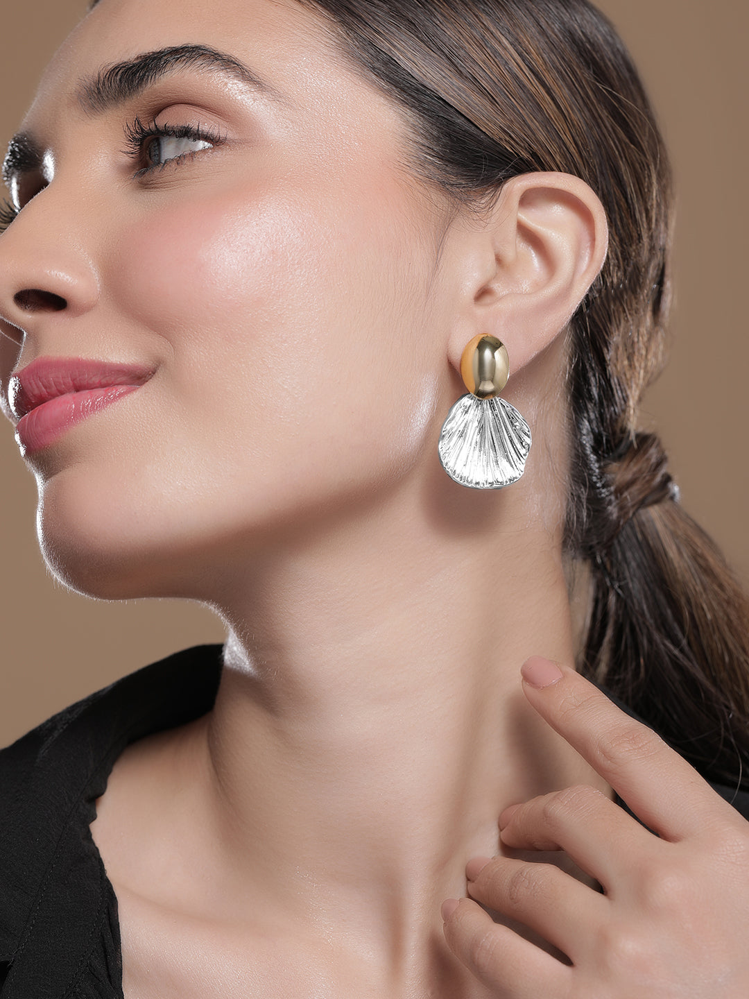 Shell Motif White & Gold Stud Earrings Gold