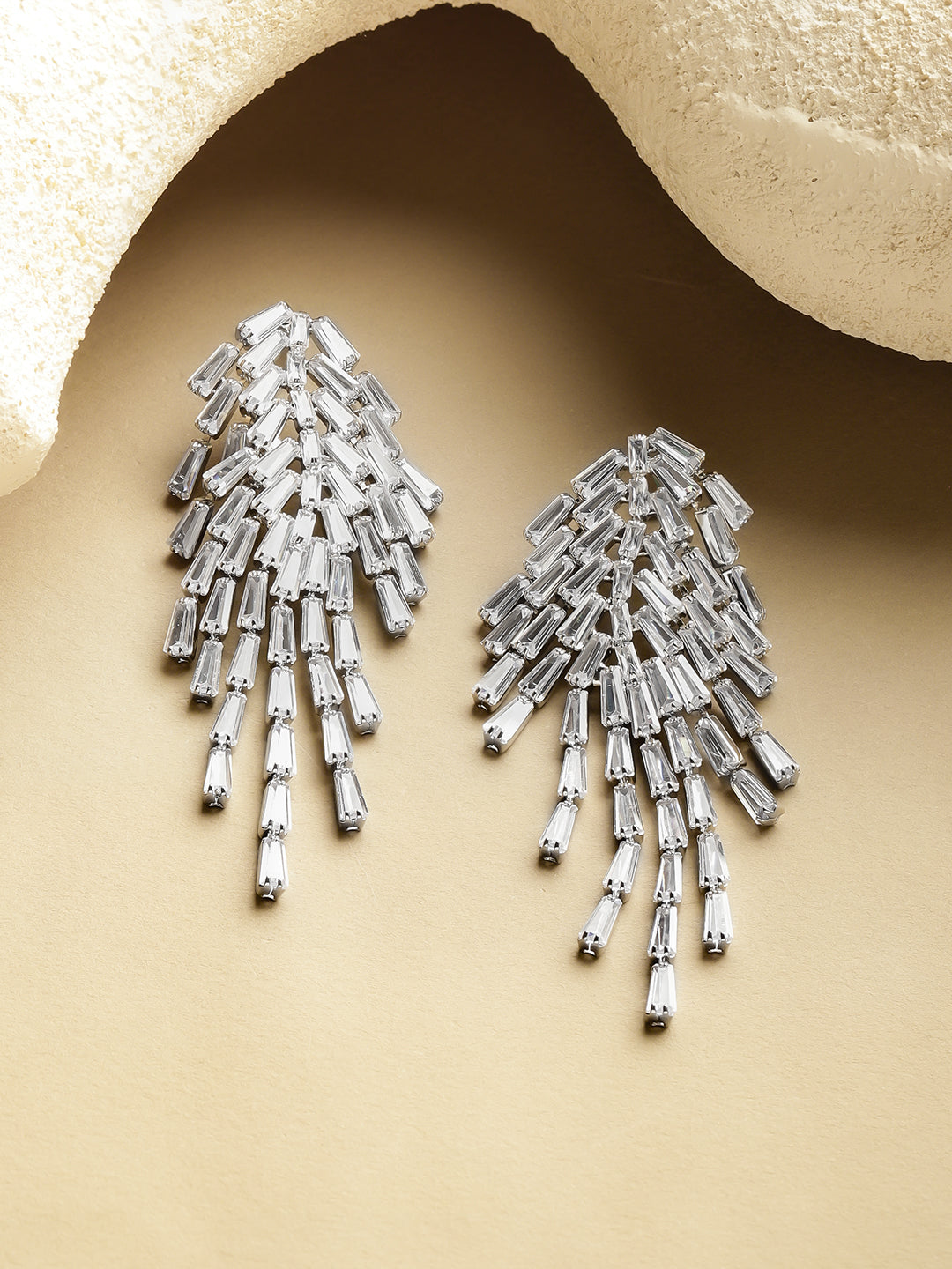 Dangler Earrings With Crystal Work フリーサイズ