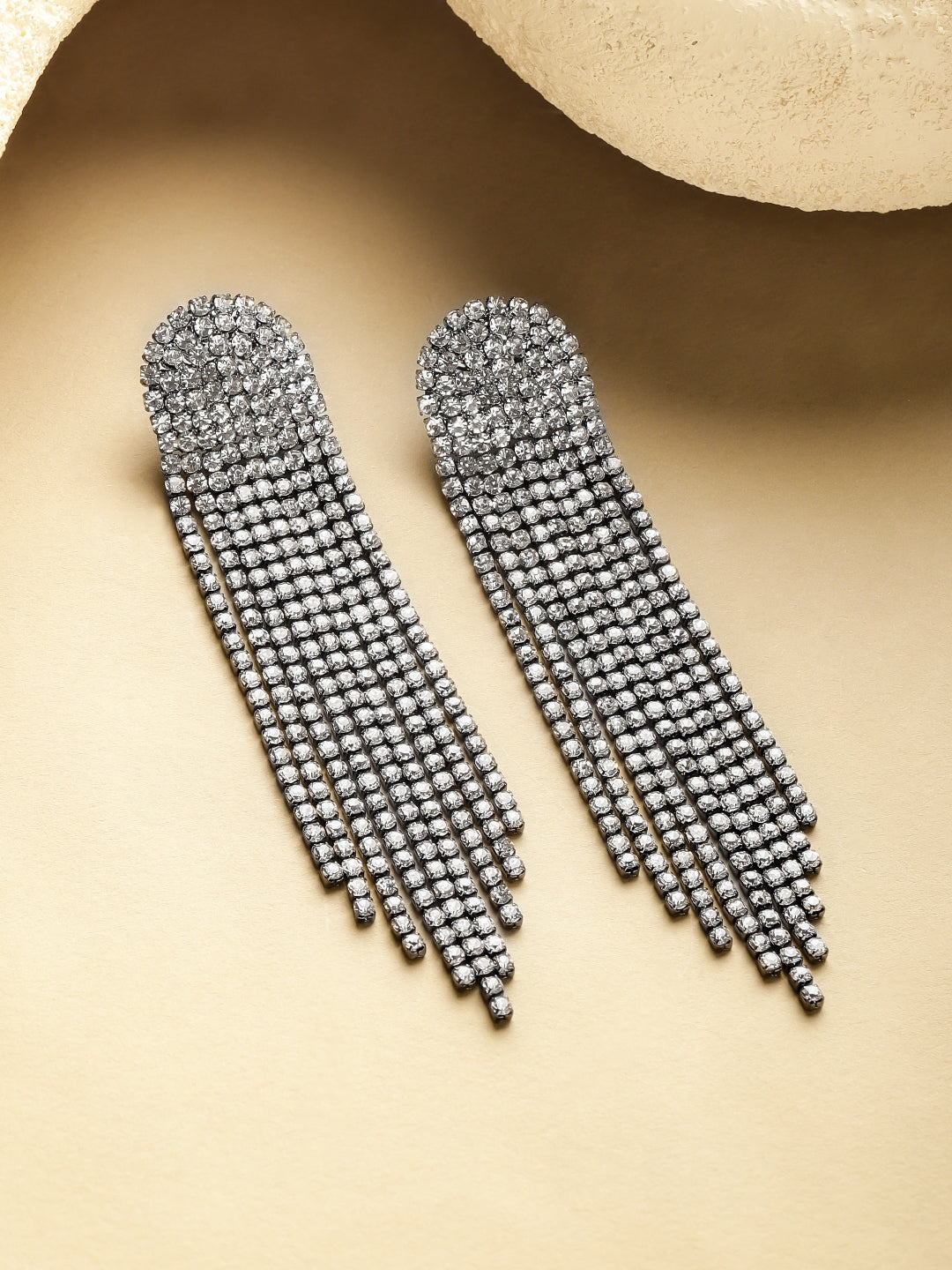 Shimmering Crystal Cascading Dangler Earrings フリーサイズ