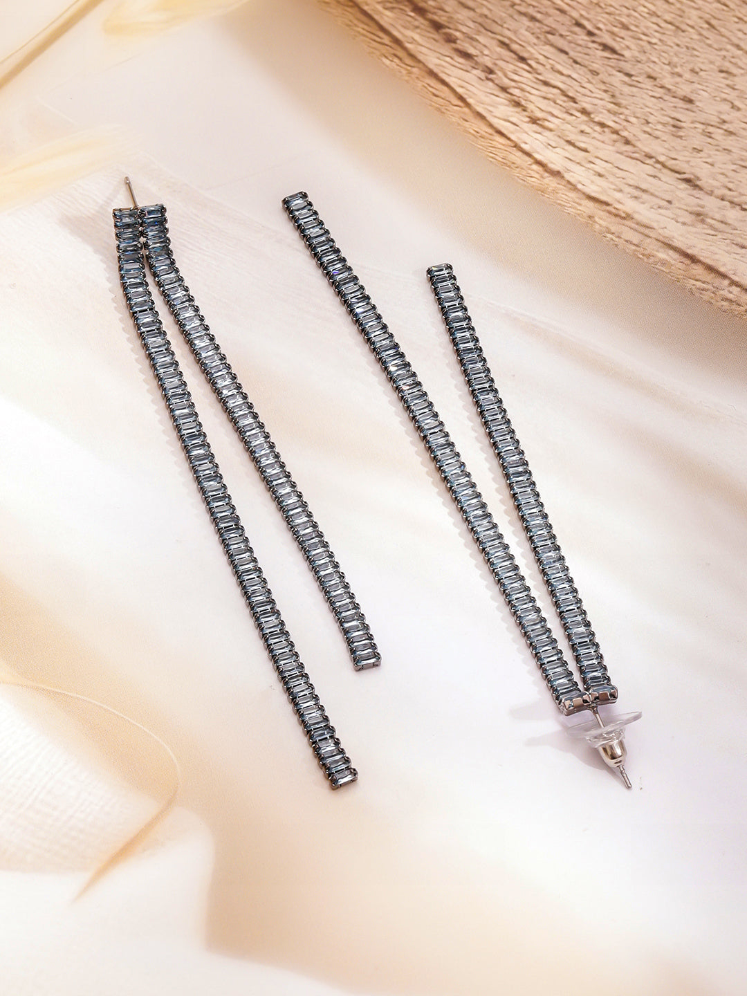 Black Crystal Baguette Earrings フリーサイズ