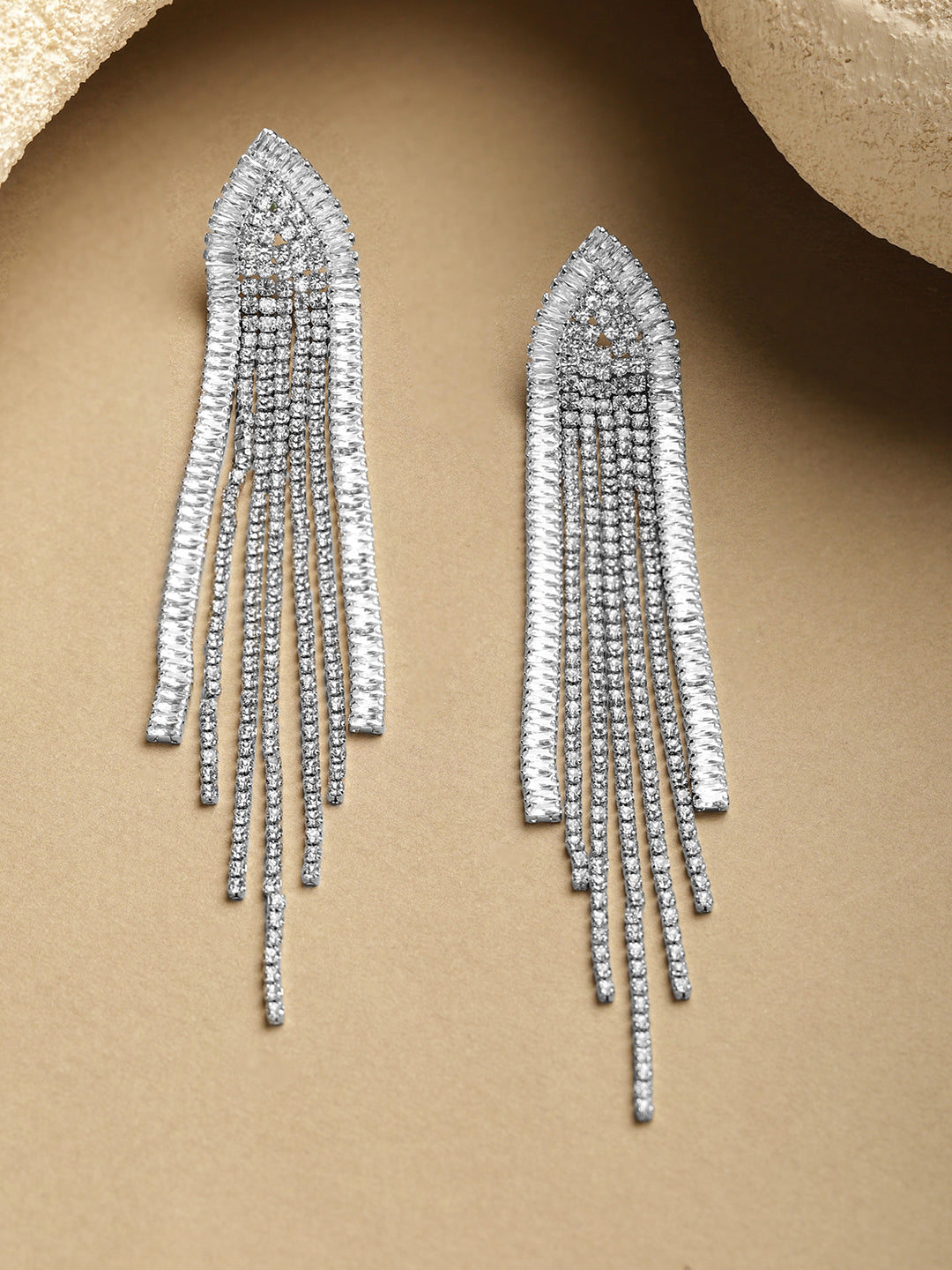 Crystal White Long Dangler Earrings フリーサイズ