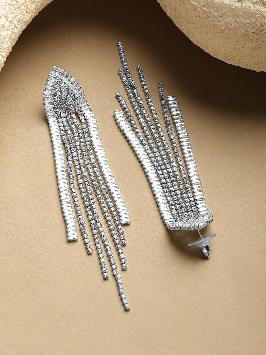 Crystal White Long Dangler Earrings フリーサイズ