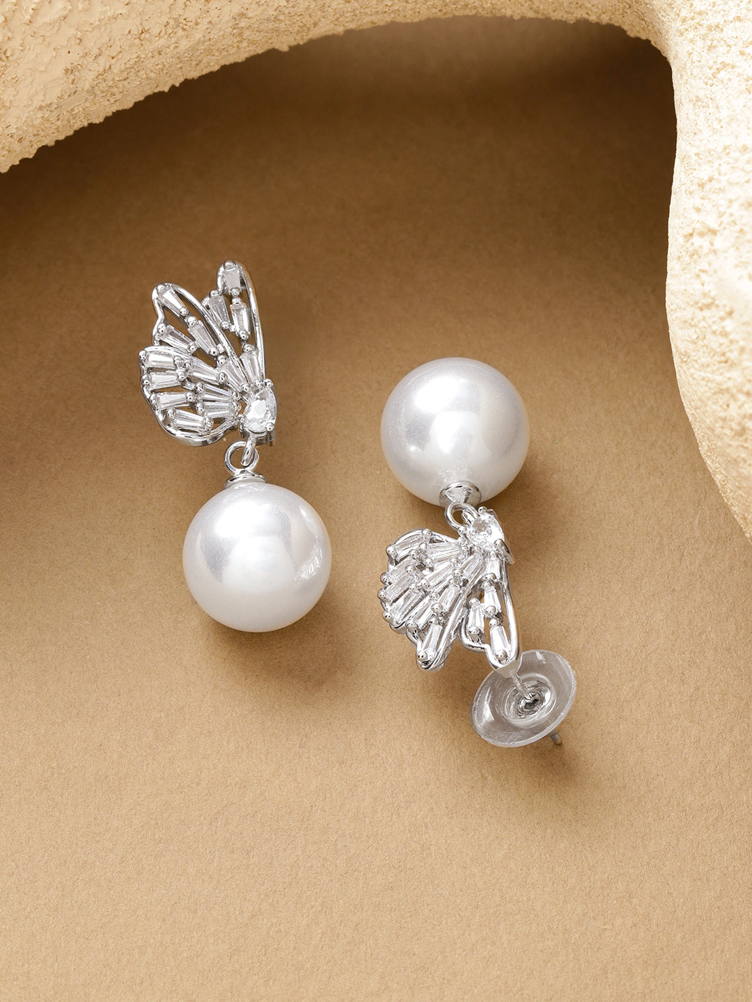 Rhodium Butterfly Motif Crystal Pearl Drop Earrings フリーサイズ