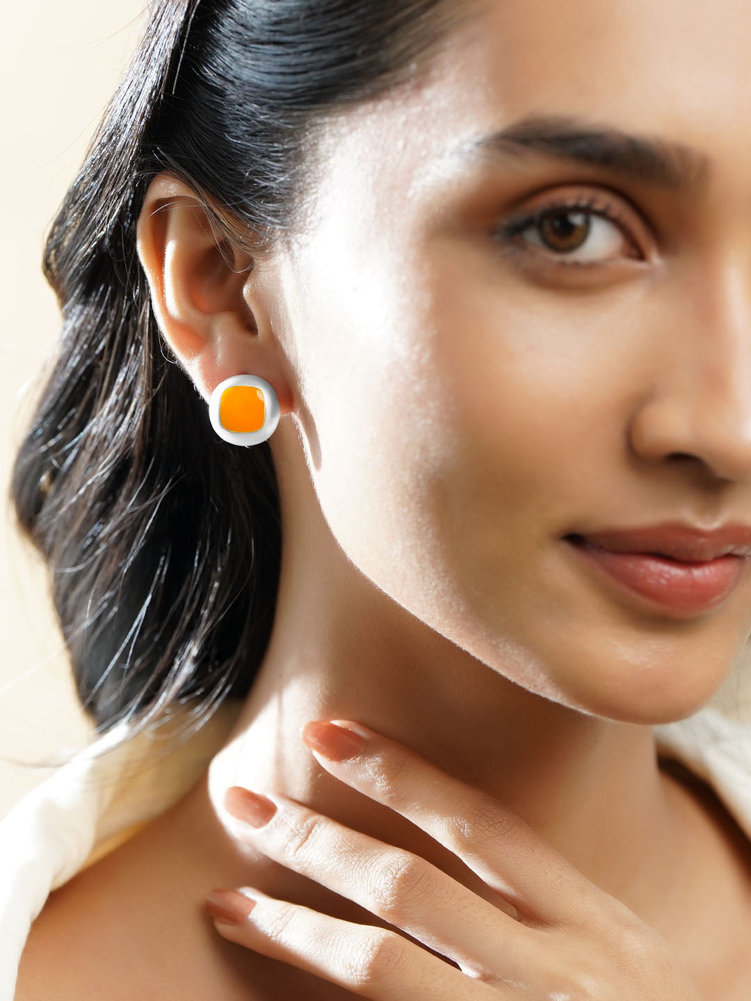 Minimal Yellow Enamel Stud Earrings フリーサイズ