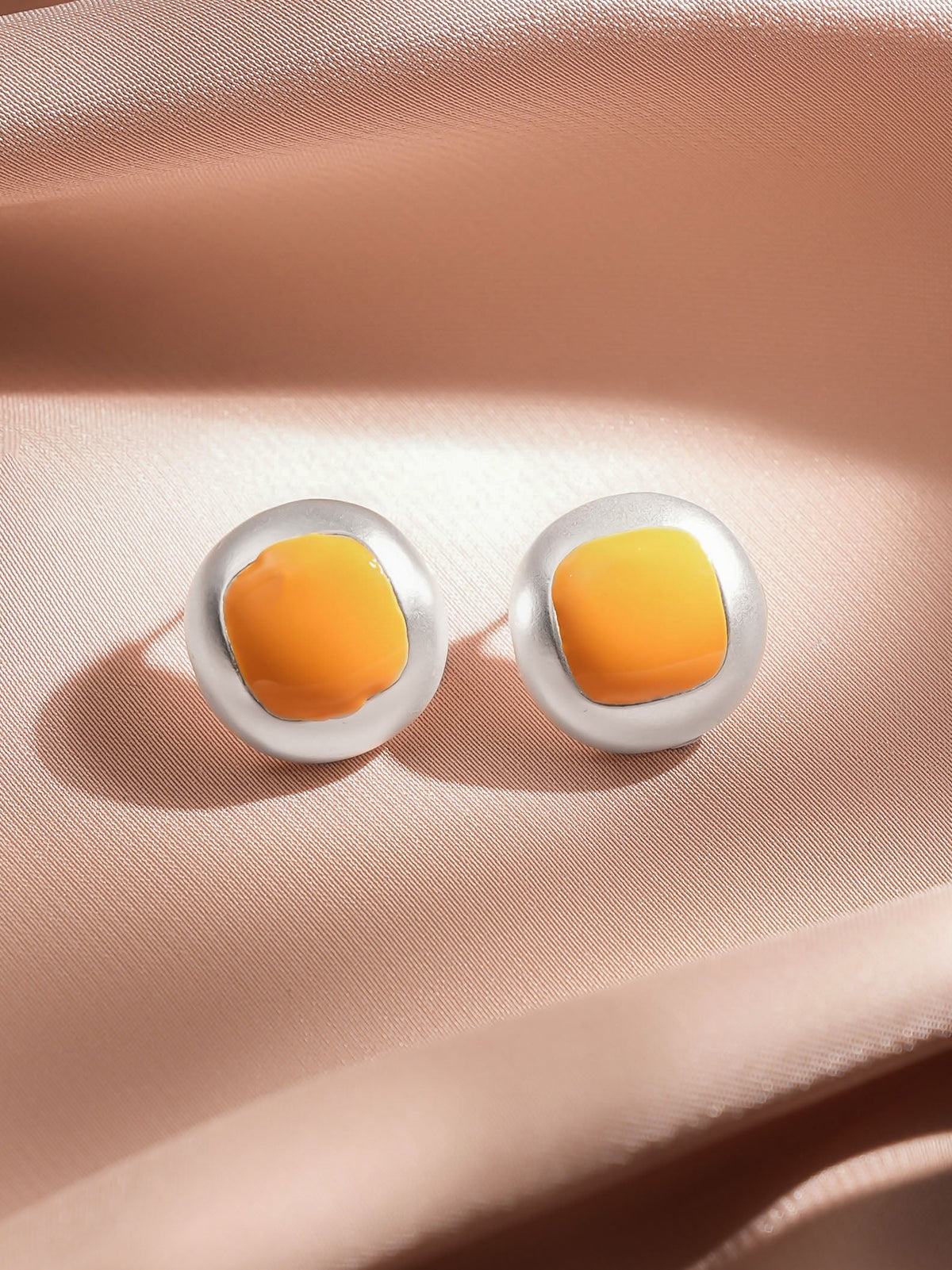 Minimal Yellow Enamel Stud Earrings フリーサイズ