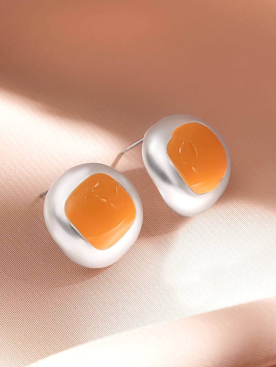 Minimal Yellow Enamel Stud Earrings フリーサイズ