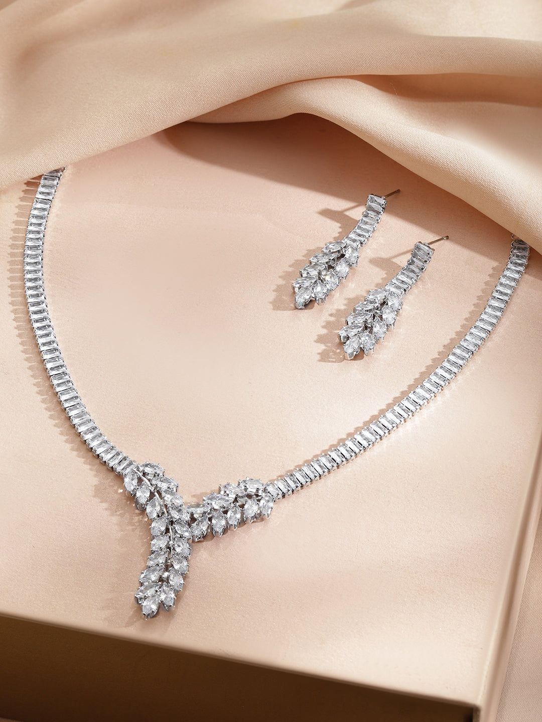 【Rubans】 White Crystal Studded Necklace Set｜ホワイトクリスタル ネックレスセット