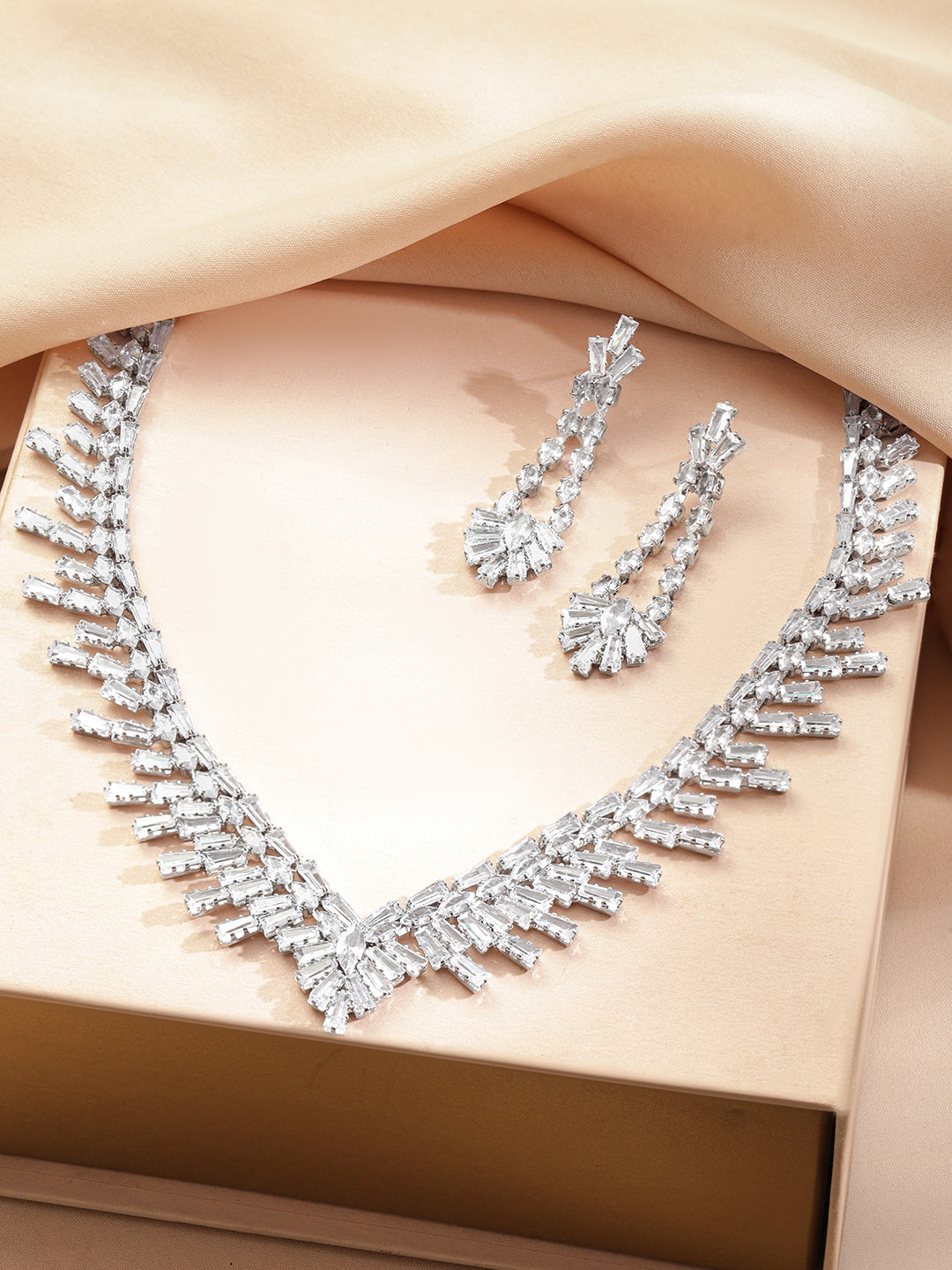 Crystal Embellished Necklace Set フリーサイズ