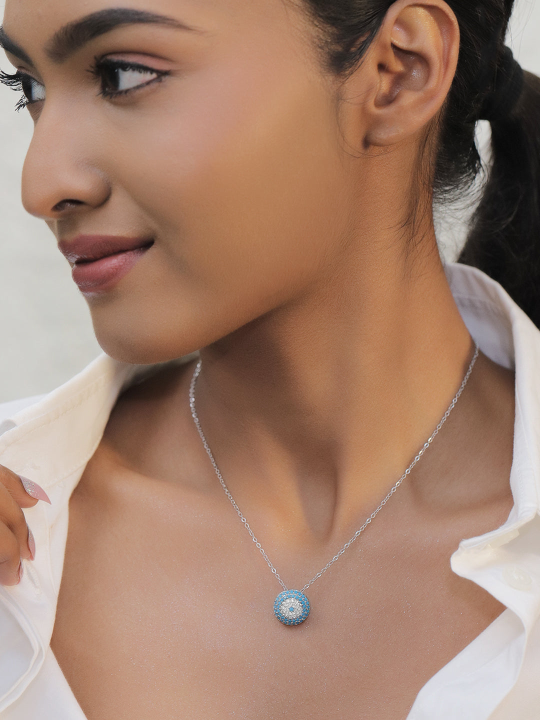 Blue Crystal Studded Pendant Necklace フリーサイズ