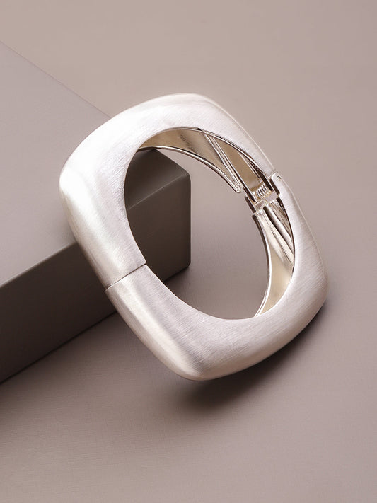 White Geometric Modern Bold Bracelet フリーサイズ
