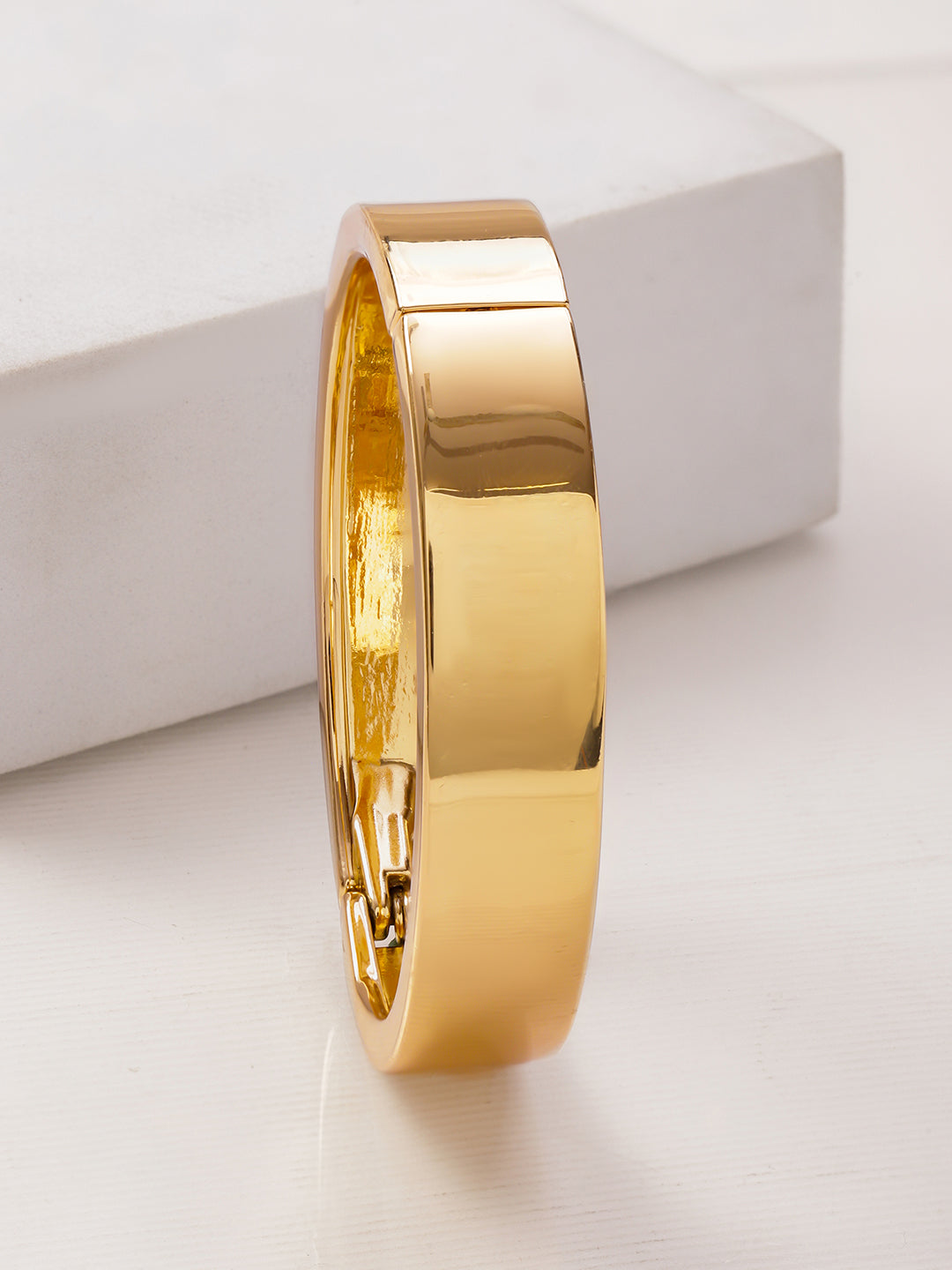Gold Toned Sleek Minimal Bracelet フリーサイズ