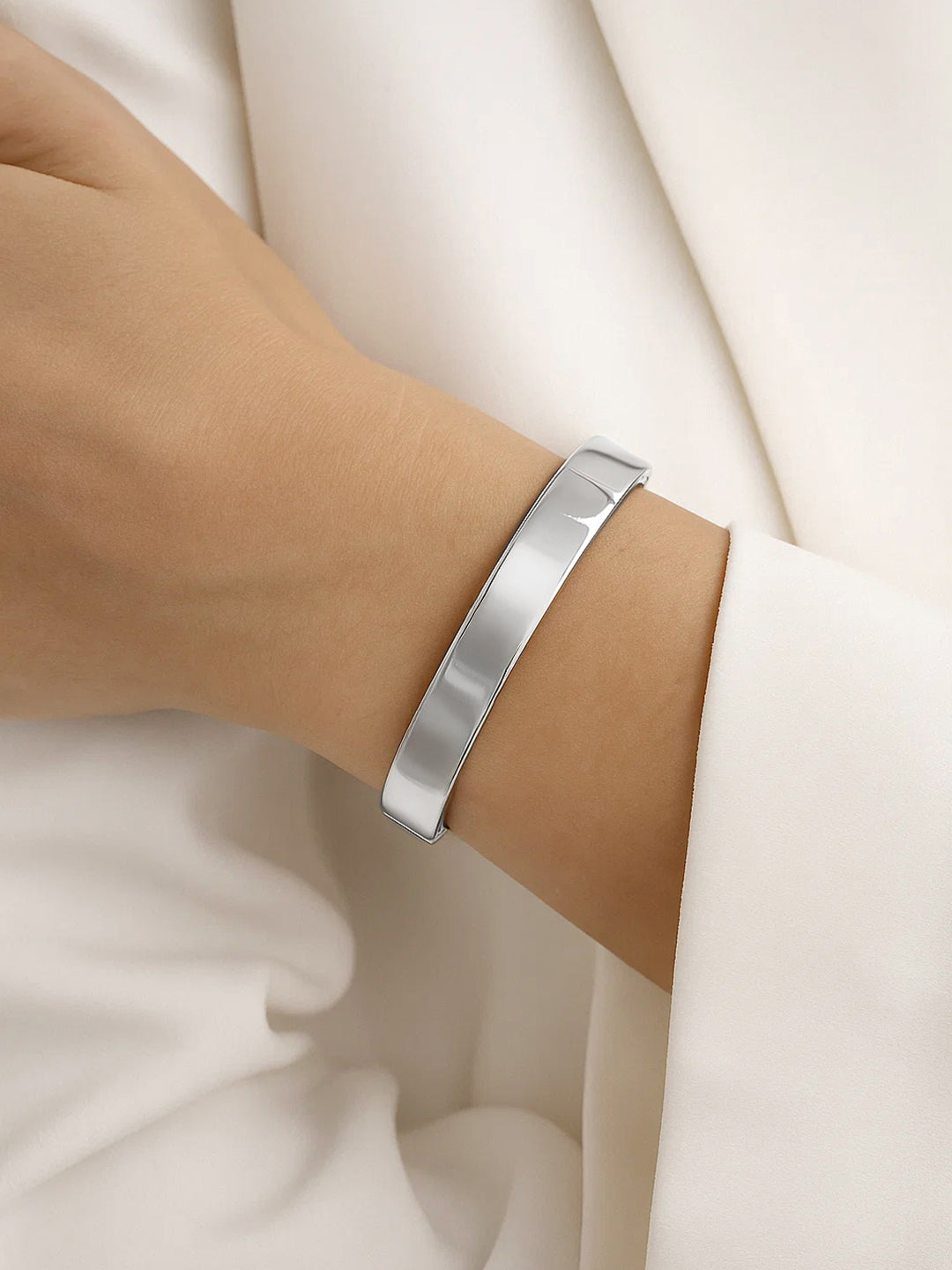 Silver Toned Chunky Bracelet フリーサイズ