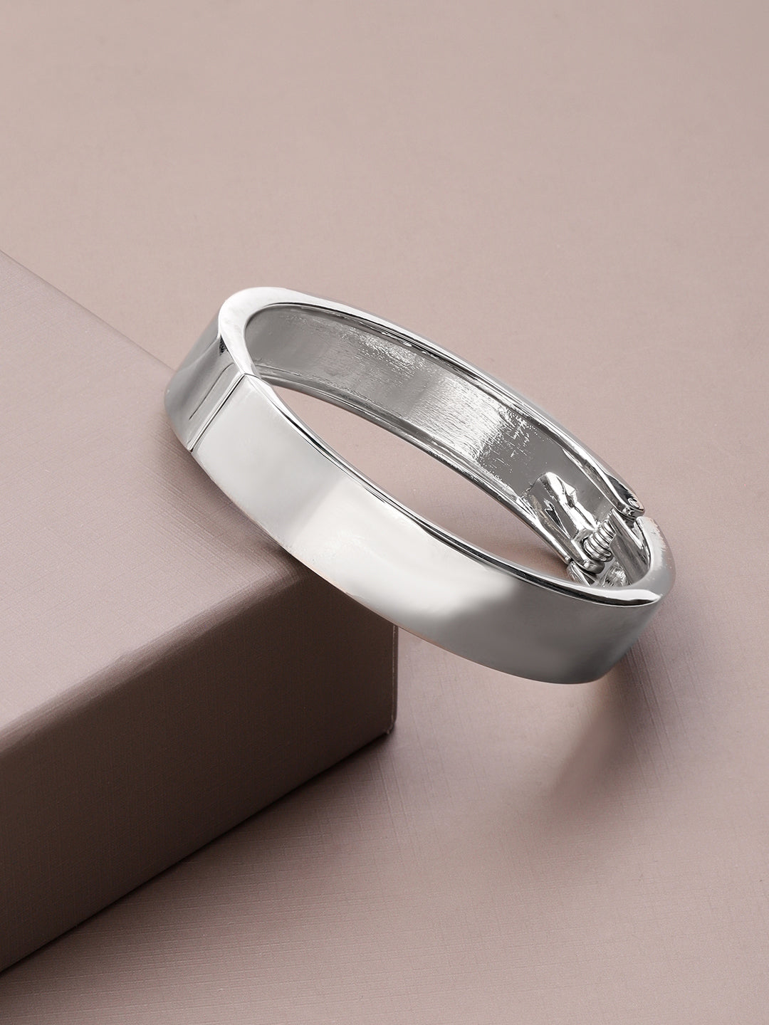 Silver Toned Chunky Bracelet フリーサイズ