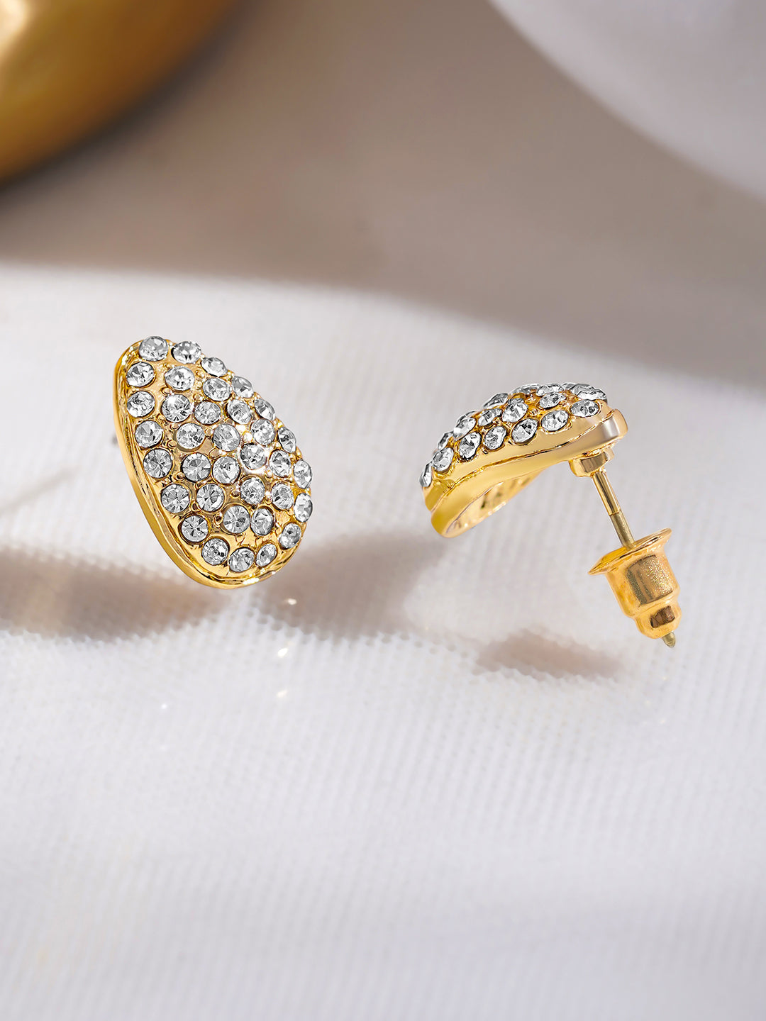 Rubans Voguish 18K Gold-Plated Teardrop Crystal Stone Minimal Stud Earrings フリーサイズ