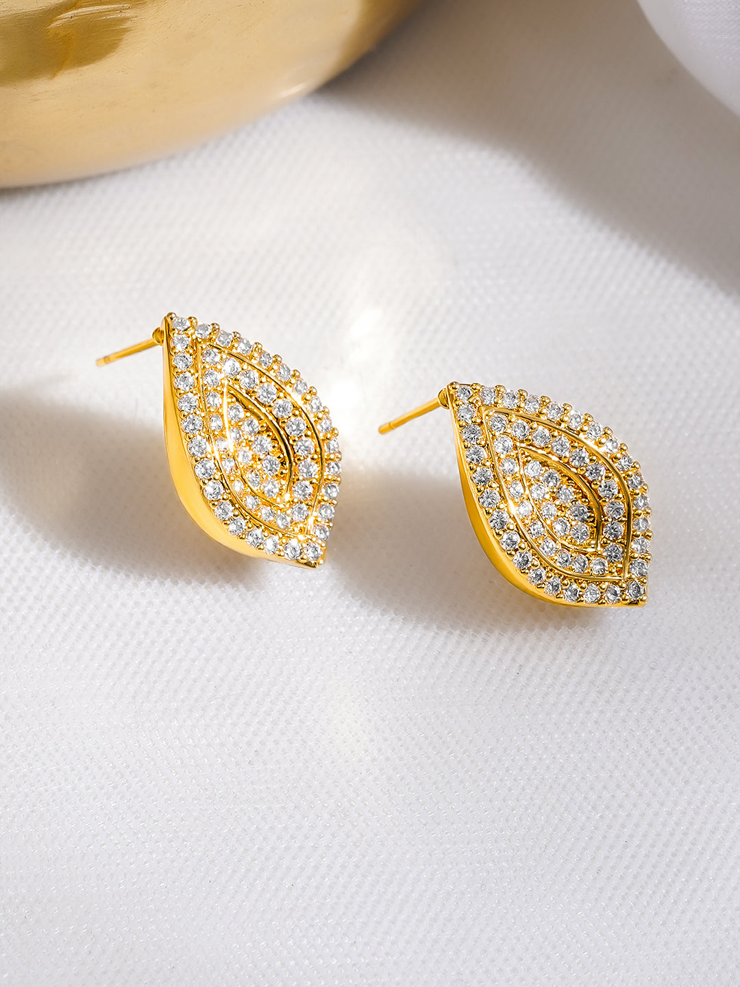 Rubans Voguish 18K Gold-Plated Marquise Leaf Crystal AD Stud Earrings フリーサイズ