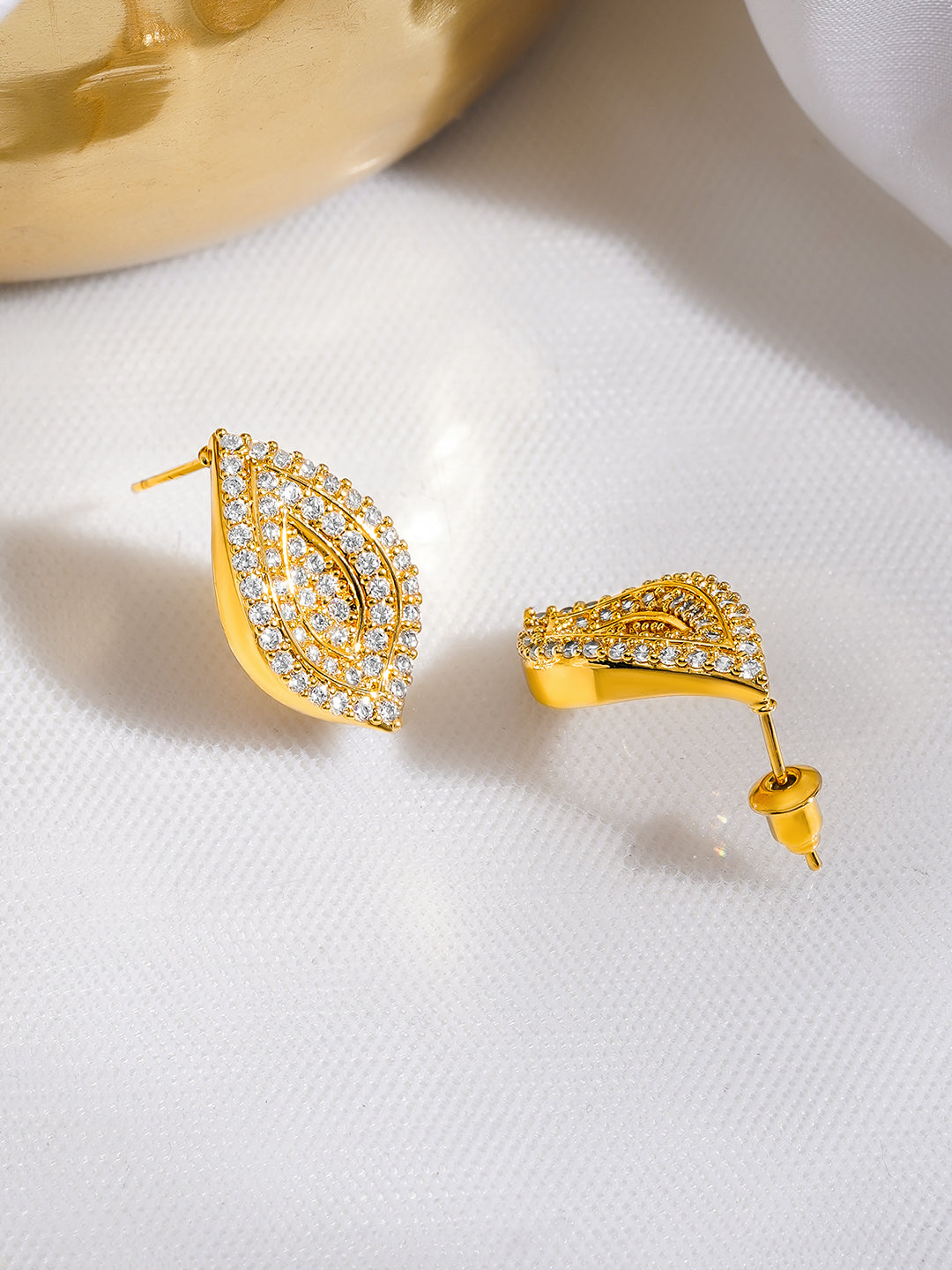 Rubans Voguish 18K Gold-Plated Marquise Leaf Crystal AD Stud Earrings フリーサイズ
