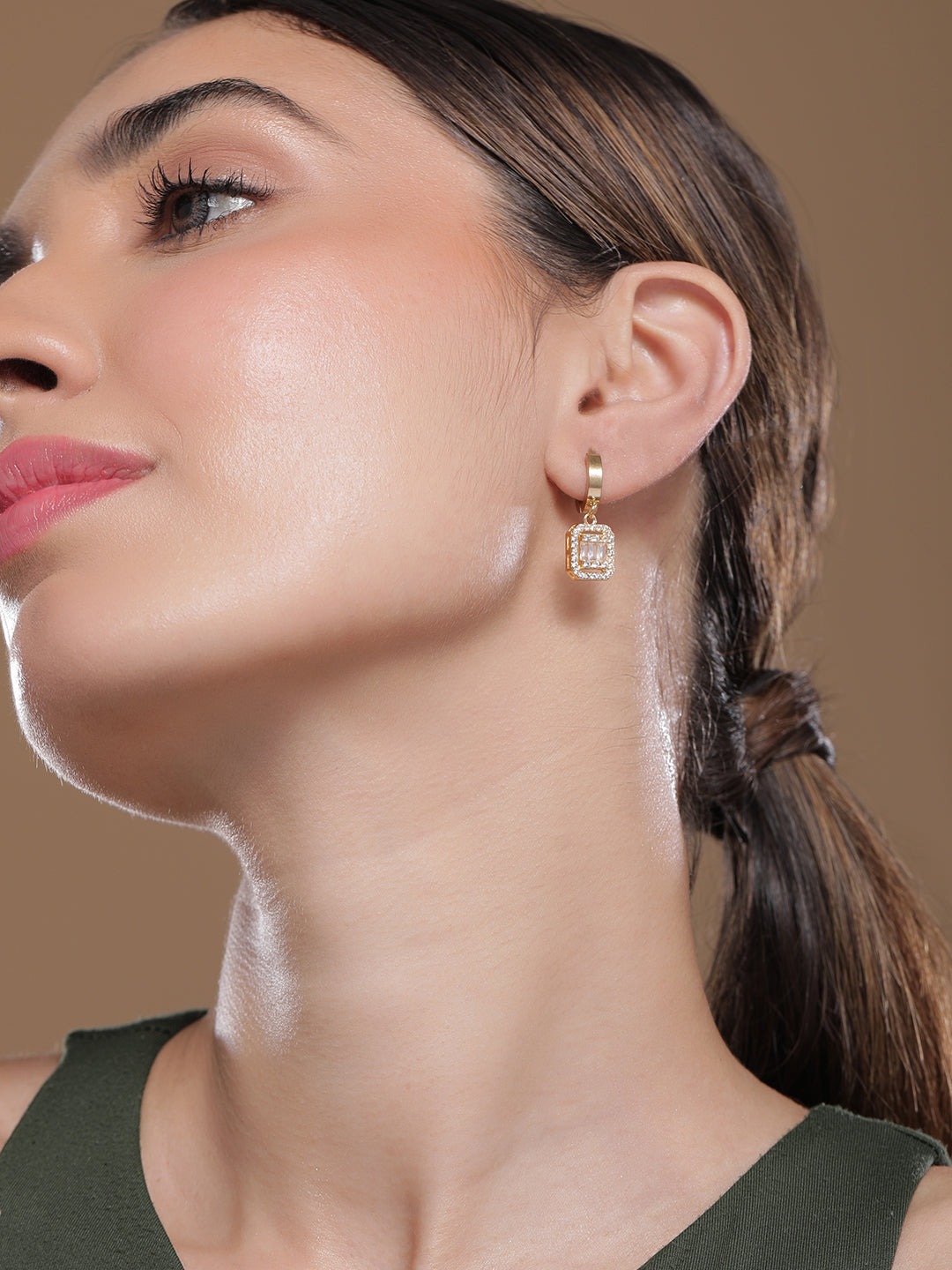 【Rubans】 American Diamond Zirconia Gold Toned Drop Earrings｜ゴールドメッキ ステンレススチール スクエア クリスタル ドロップイヤリング