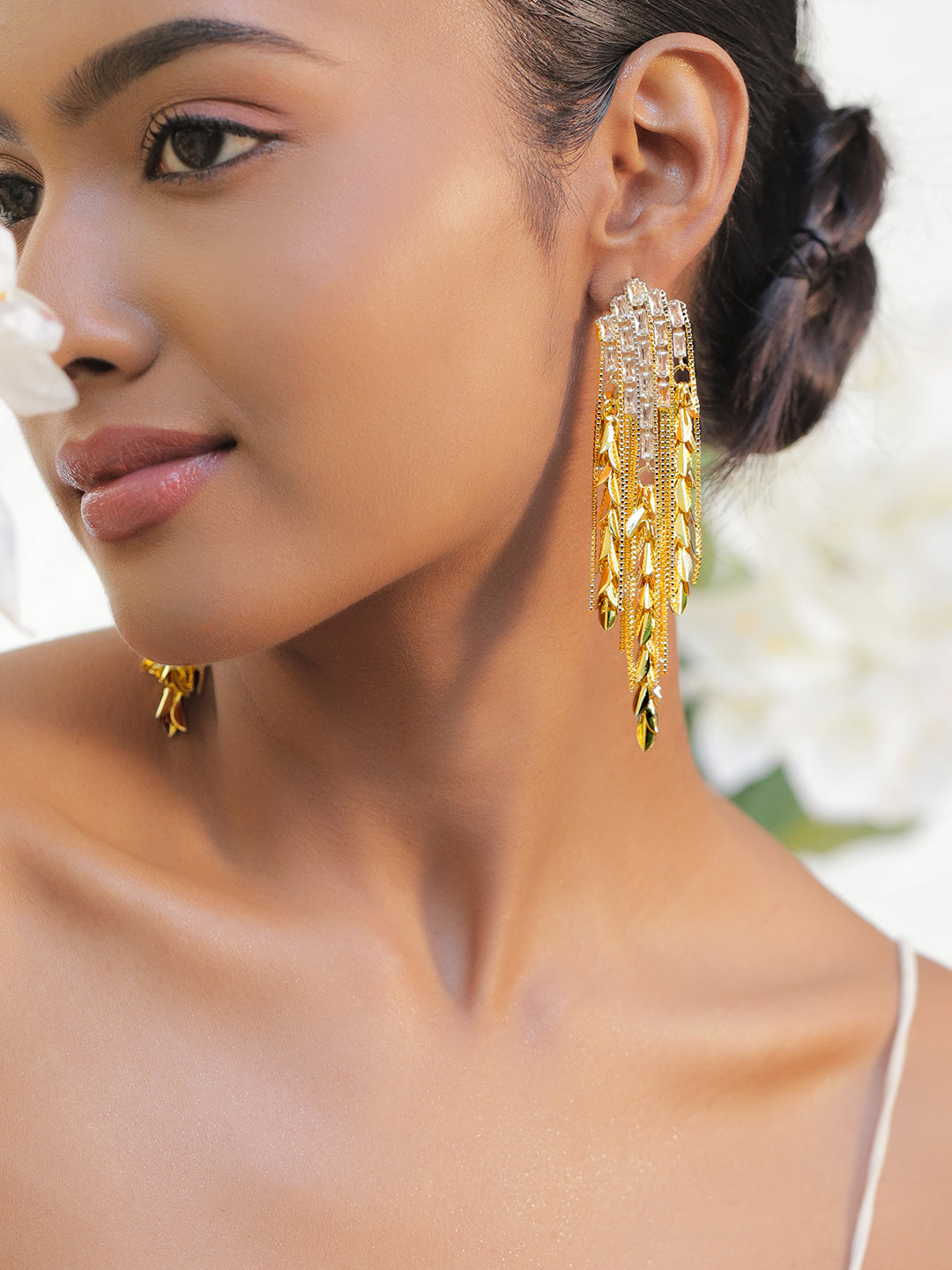 Runway Radiance American Diamond Zirconia Statmenent Earrings フリーサイズ