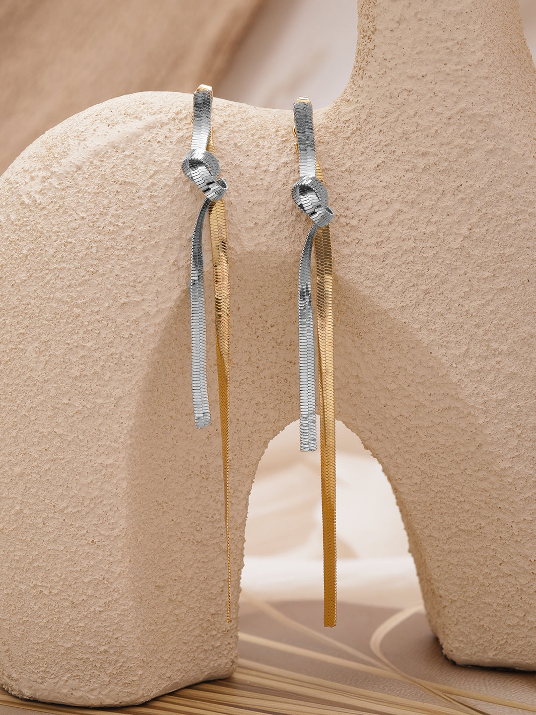 Dual Toned Long Tassel Drop Earrings フリーサイズ