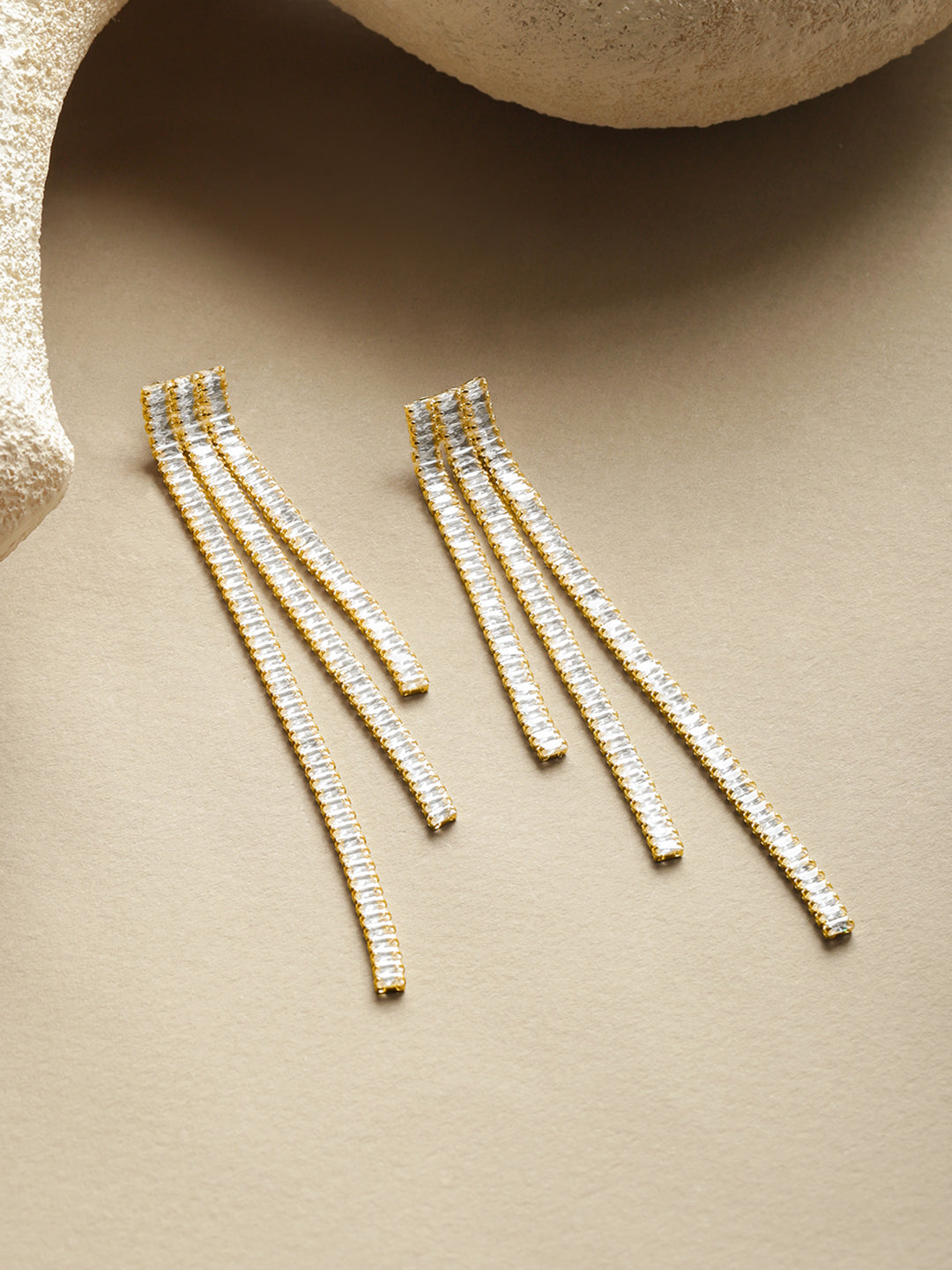 Gold Toned Crystal Studded Dangler Earrings フリーサイズ