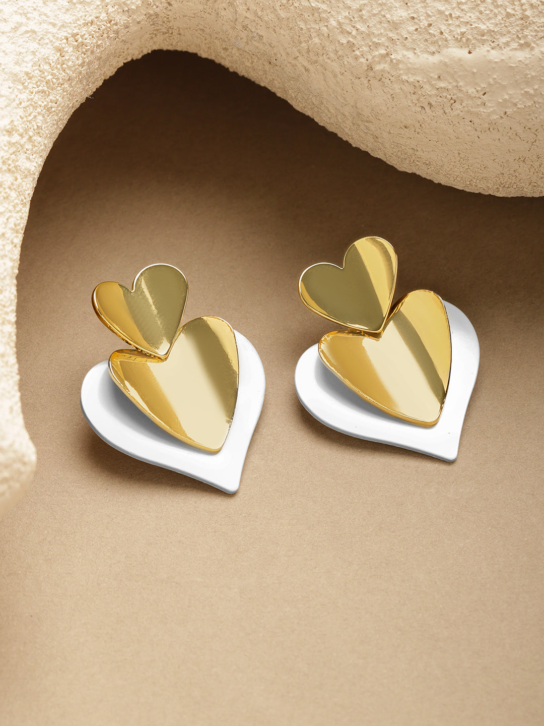 Heart Motif Gold & White Stud Earrings フリーサイズ