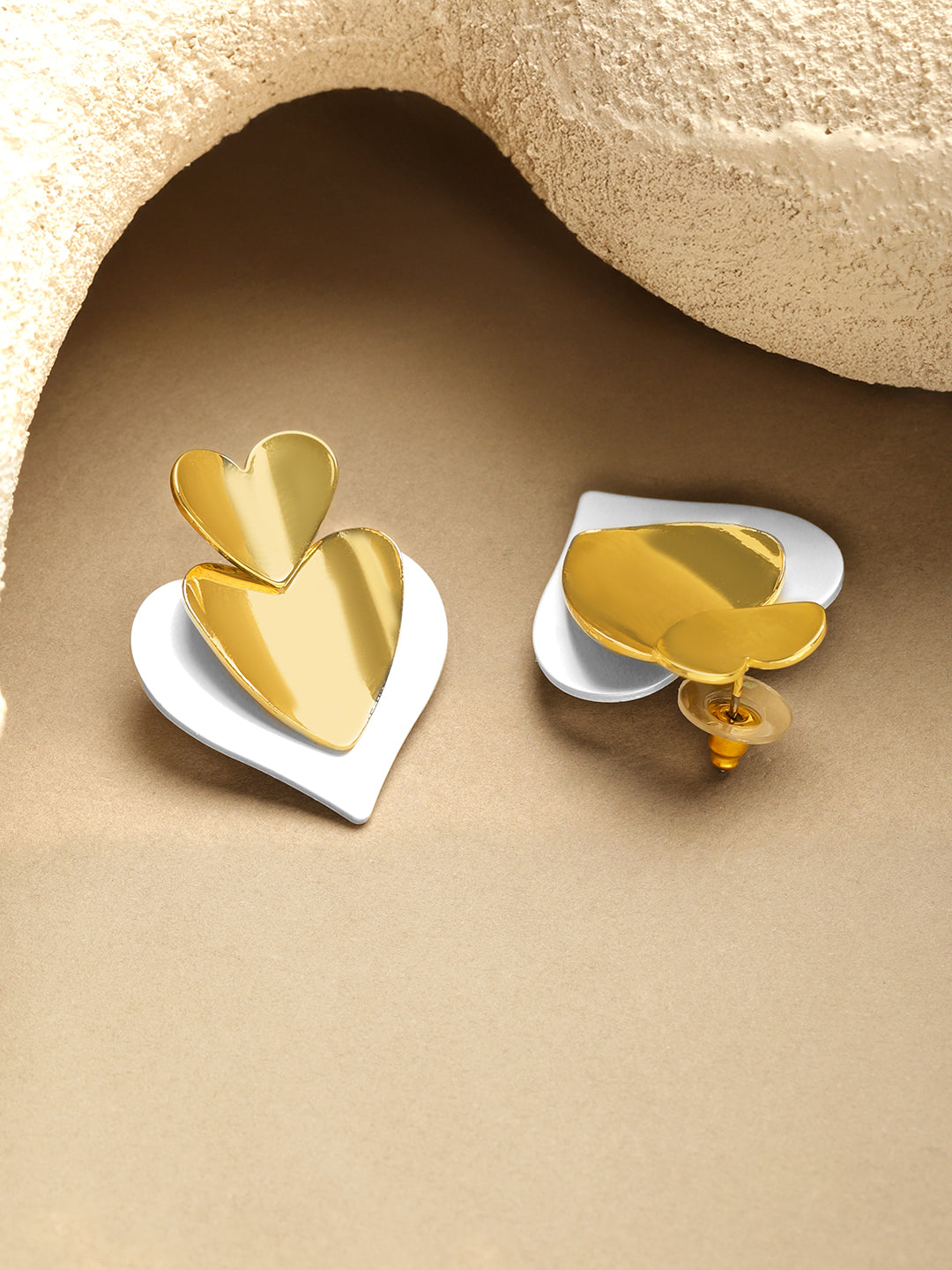 Heart Motif Gold & White Stud Earrings フリーサイズ