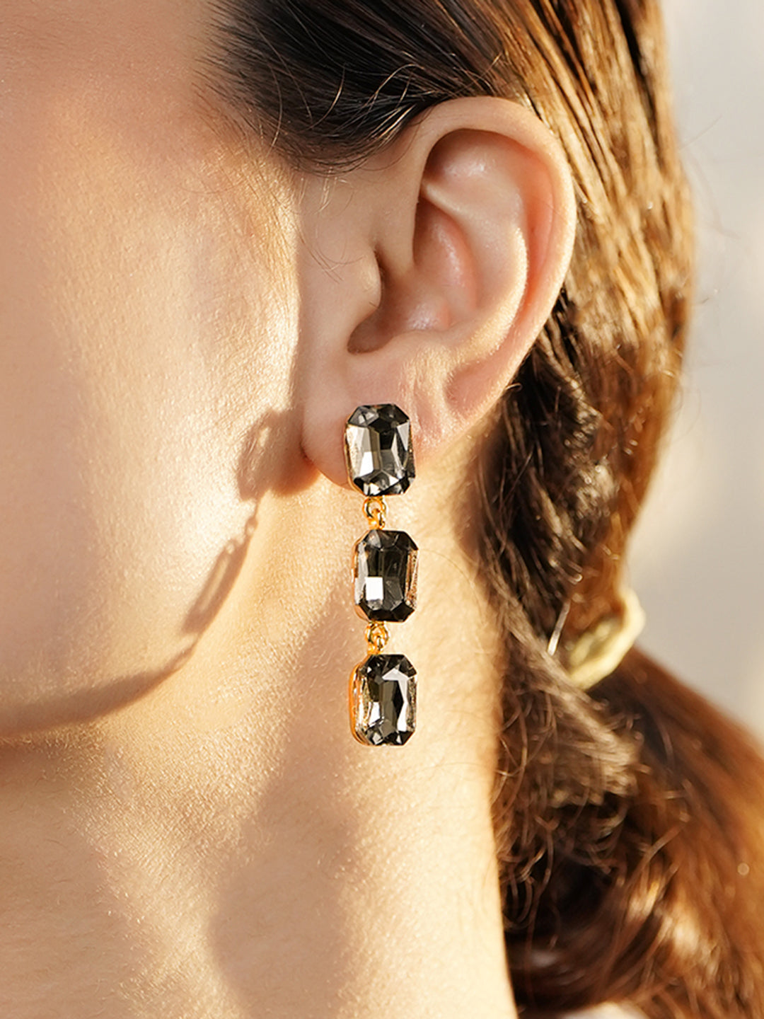 Gold Toned Grey Crystal Dangler Earrings フリーサイズ