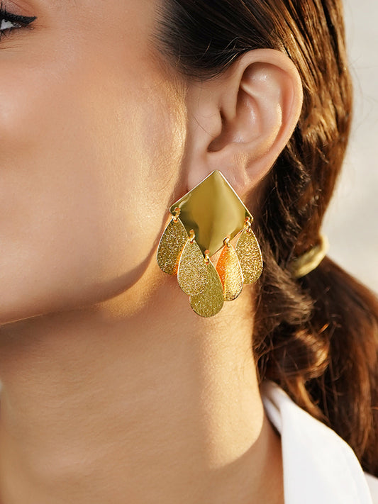 Gold Toned Leaf Drop Earrings フリーサイズ