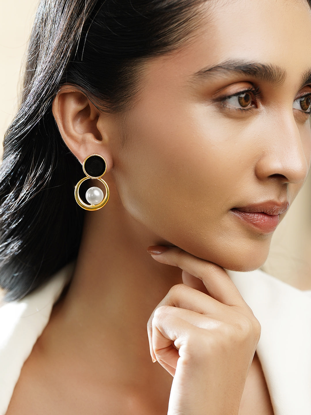 Black & White Pearl Drop Earrings フリーサイズ