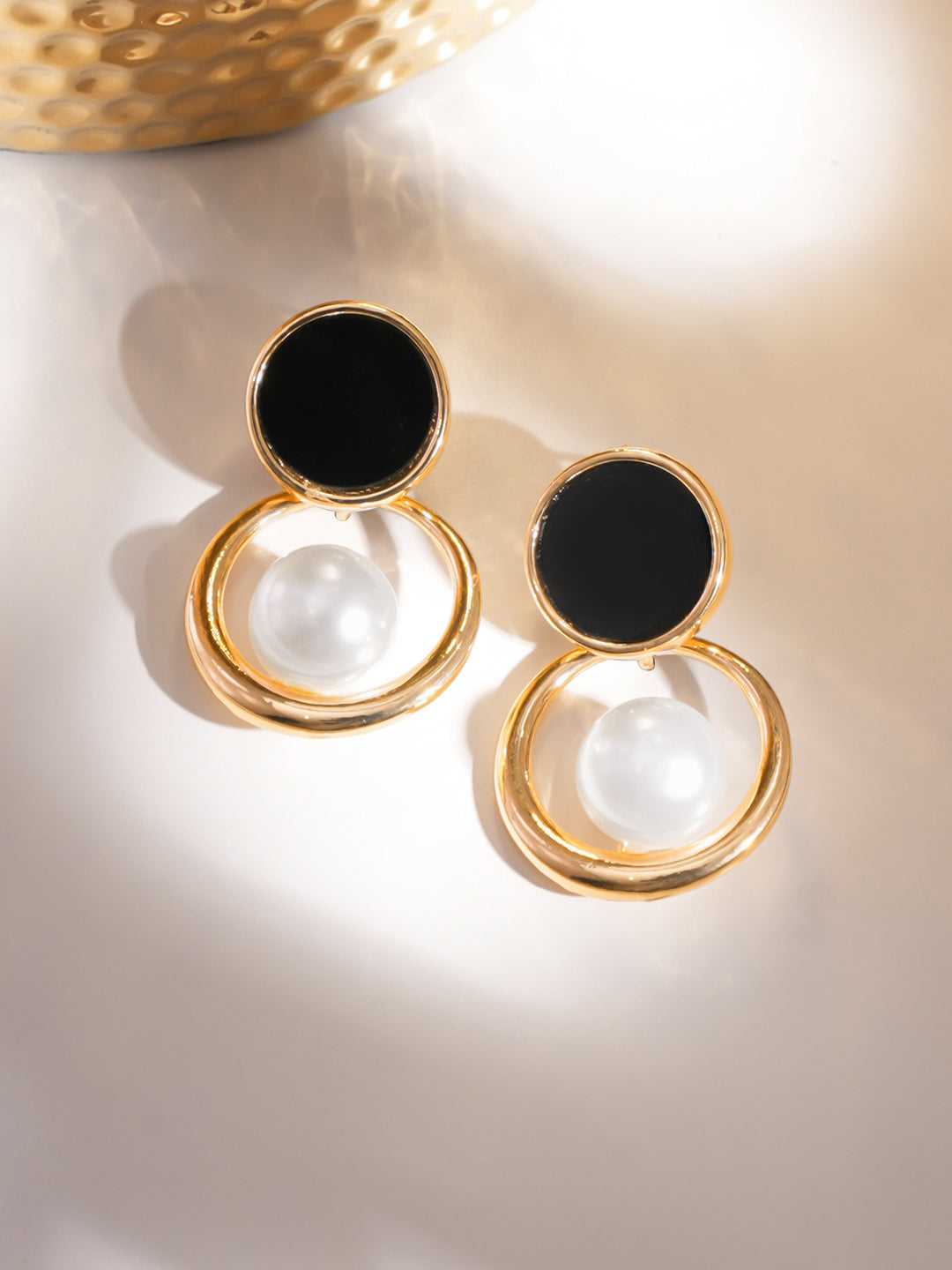 Black & White Pearl Drop Earrings フリーサイズ