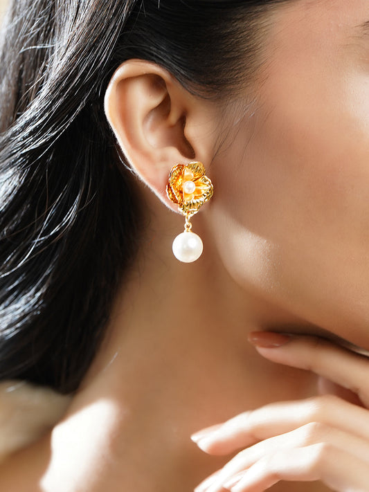 Gold Pearl Drop Earrings フリーサイズ