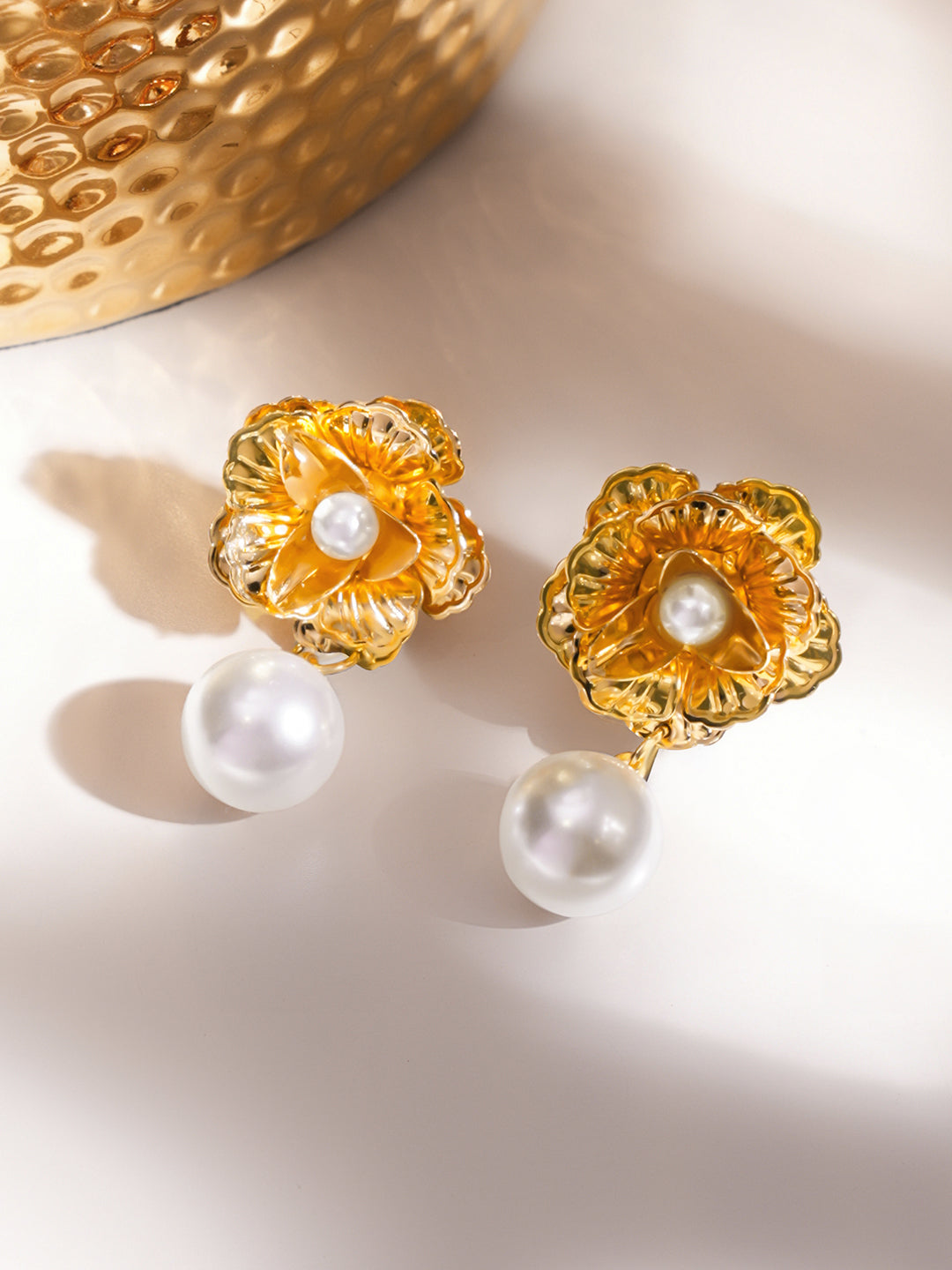 Gold Pearl Drop Earrings フリーサイズ